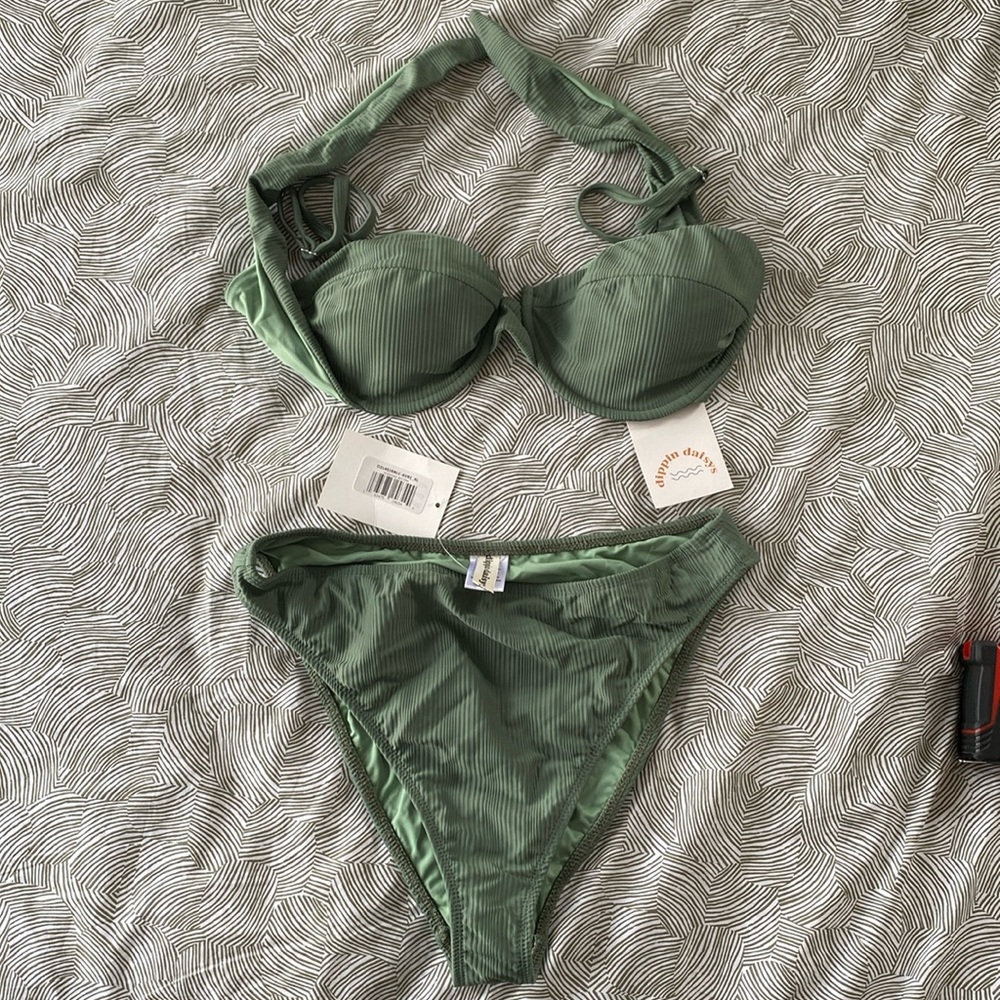 Dippin Daisy’s Gigi Top & Bottom Seashore Bottom - Picture 2 of 12